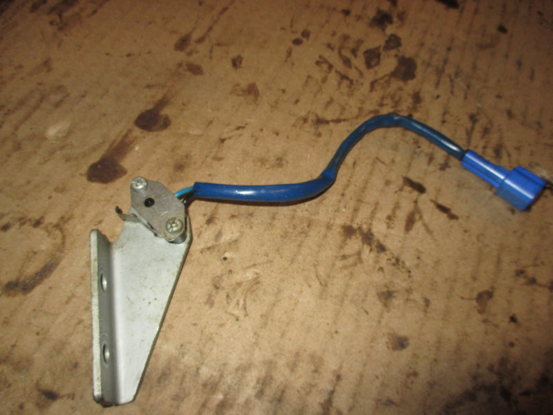 Yamaha 60hp 4 stroke outboard neutral switch and bracket (60V-8259F-00)
