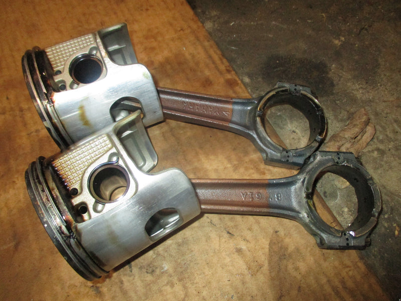 Yamaha 225hp 2 stroke OX66 outboard starboard piston and rod set of 2 (100-285P)