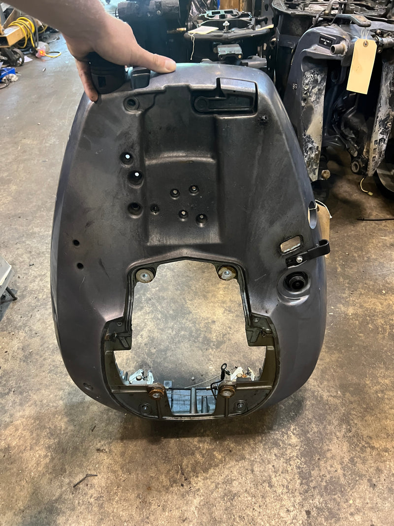 Yamaha 115hp 2 stroke outboard bottom cowling 6N7-42711-43-8D