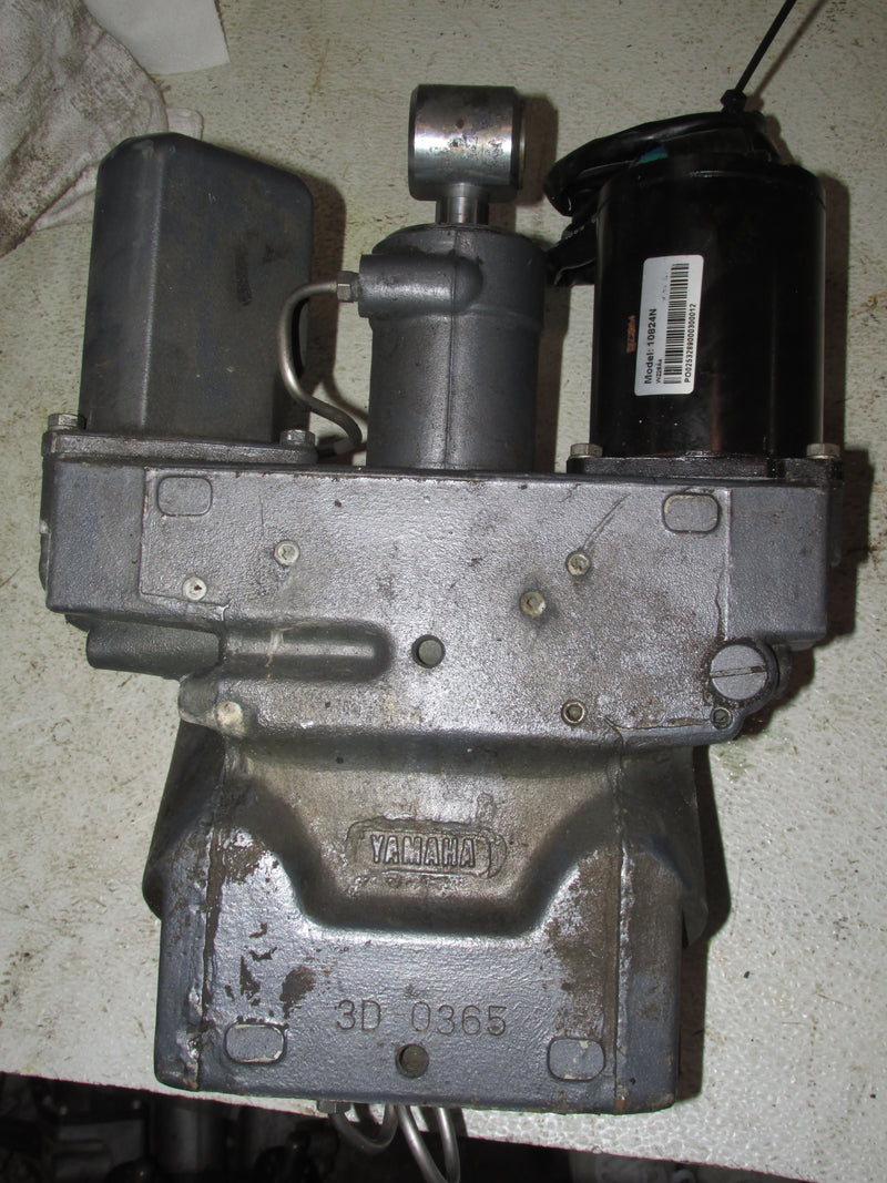 Yamaha 200hp V6 2 Stroke Outboard Tilt Trim Unit (6G5-43800-05-4D)
