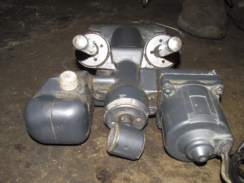 Yamaha 115hp 4 Stroke Outboard Tilt Trim Unit