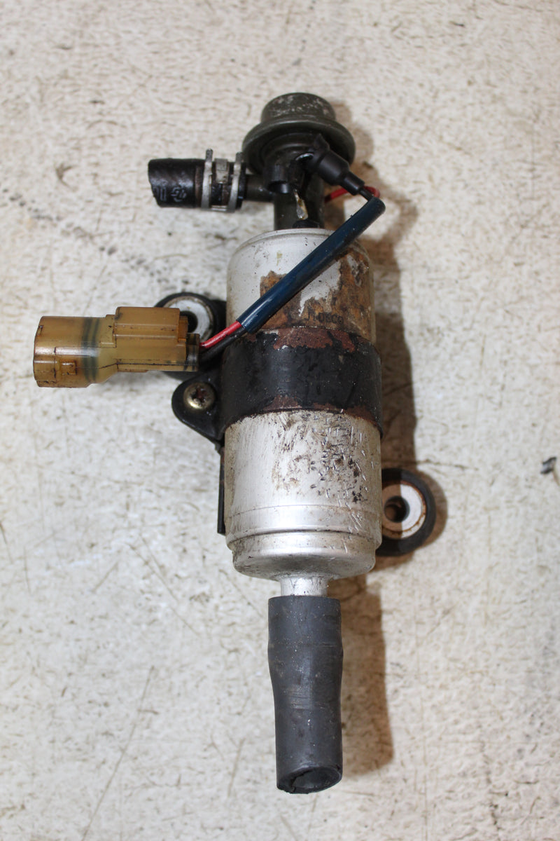 Suzuki DT115 115HP 2 Stroke Outboard Electric Fuel Pump (15100-94900)