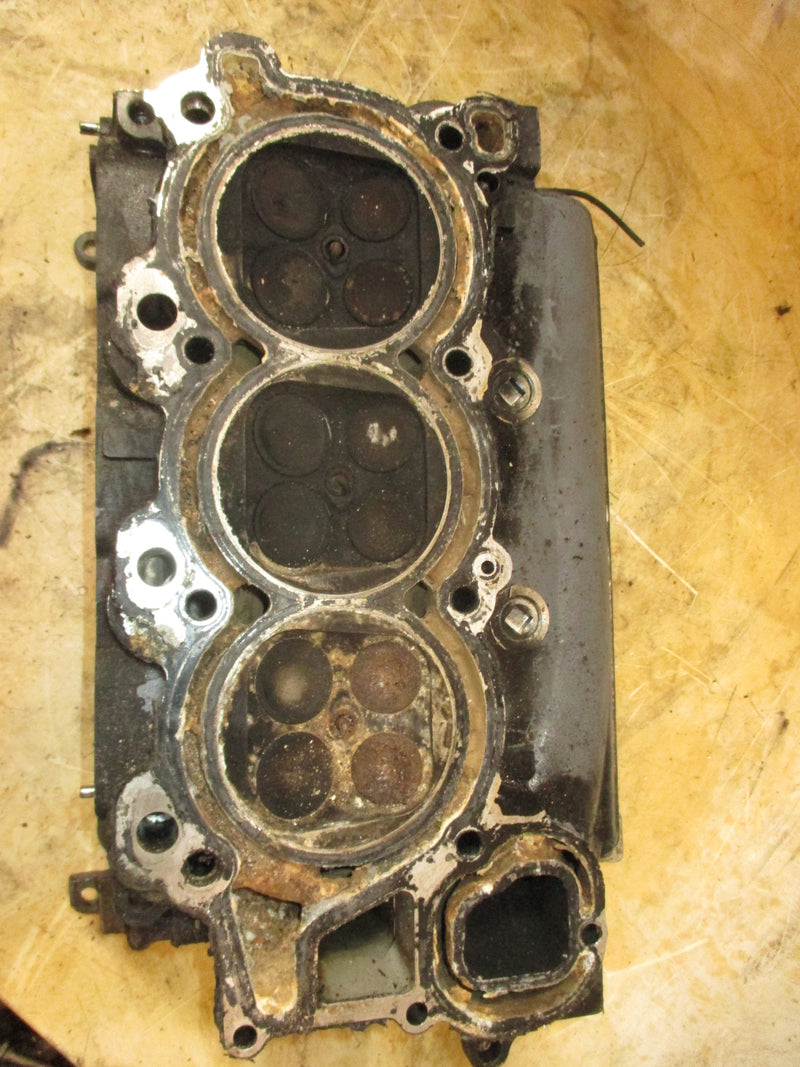 Yamaha 225hp 4 stroke outboard starboard cylinder head (69J-01)