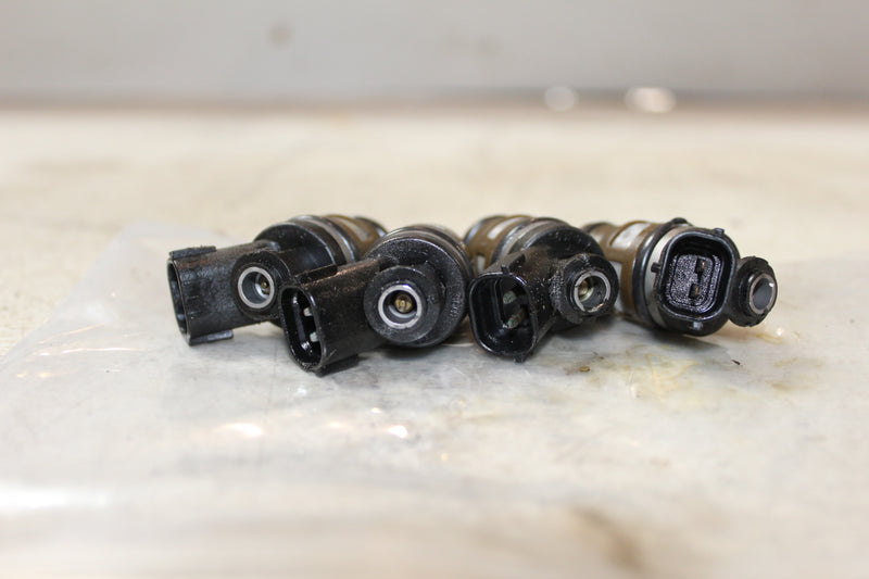 Suzuki DT115 115HP 2 Stroke Outboard Fuel Injector Set (15710-94900)