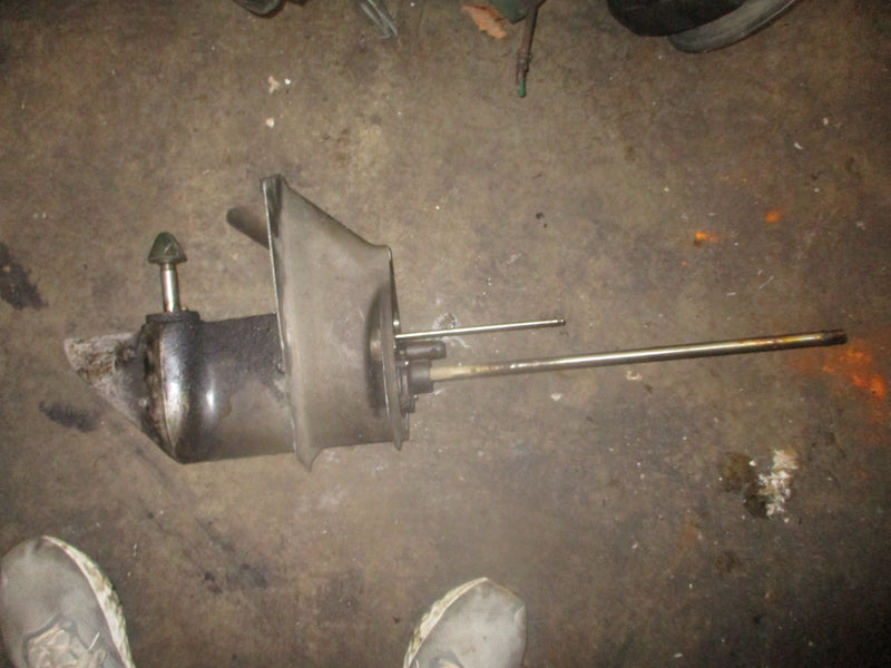 Evinrude 25hp outboard 15" shaft lower unit