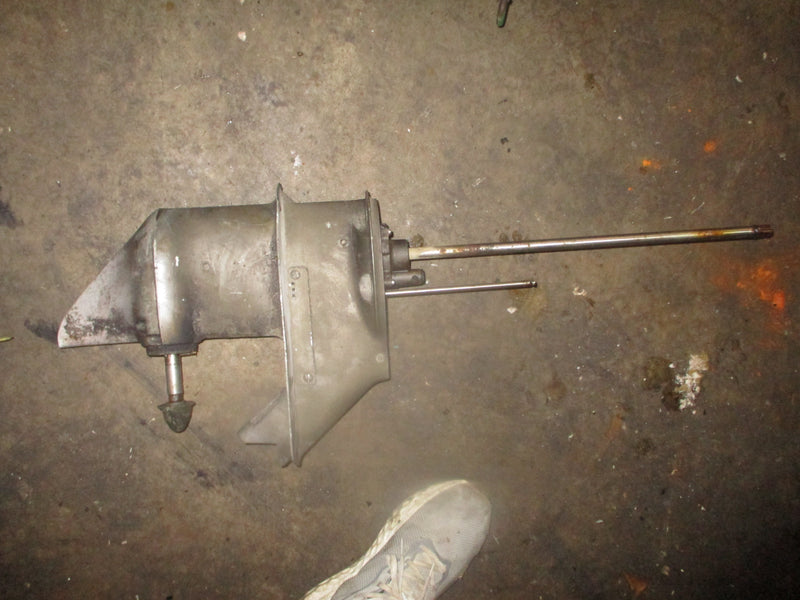 Evinrude 25hp outboard 15" shaft lower unit