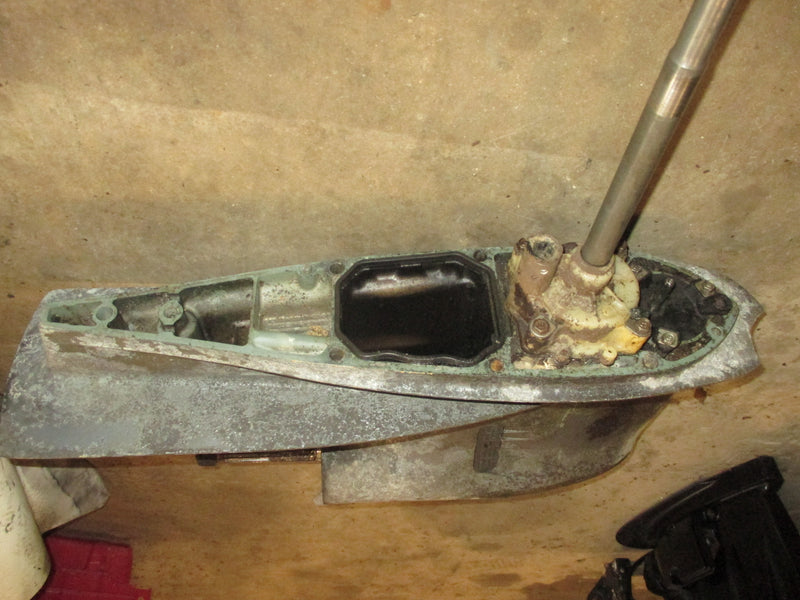 Yamaha 225hp 4 stroke outboard 30 inch shaft lower unit (PARTS)