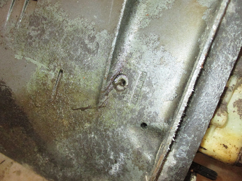 Yamaha 225hp 4 stroke outboard 30 inch shaft lower unit (PARTS)