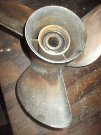 Load image into Gallery viewer, Yamaha 80hp 4 Stroke Outboard Painted Steel Propeller 13 X 17-K-2
