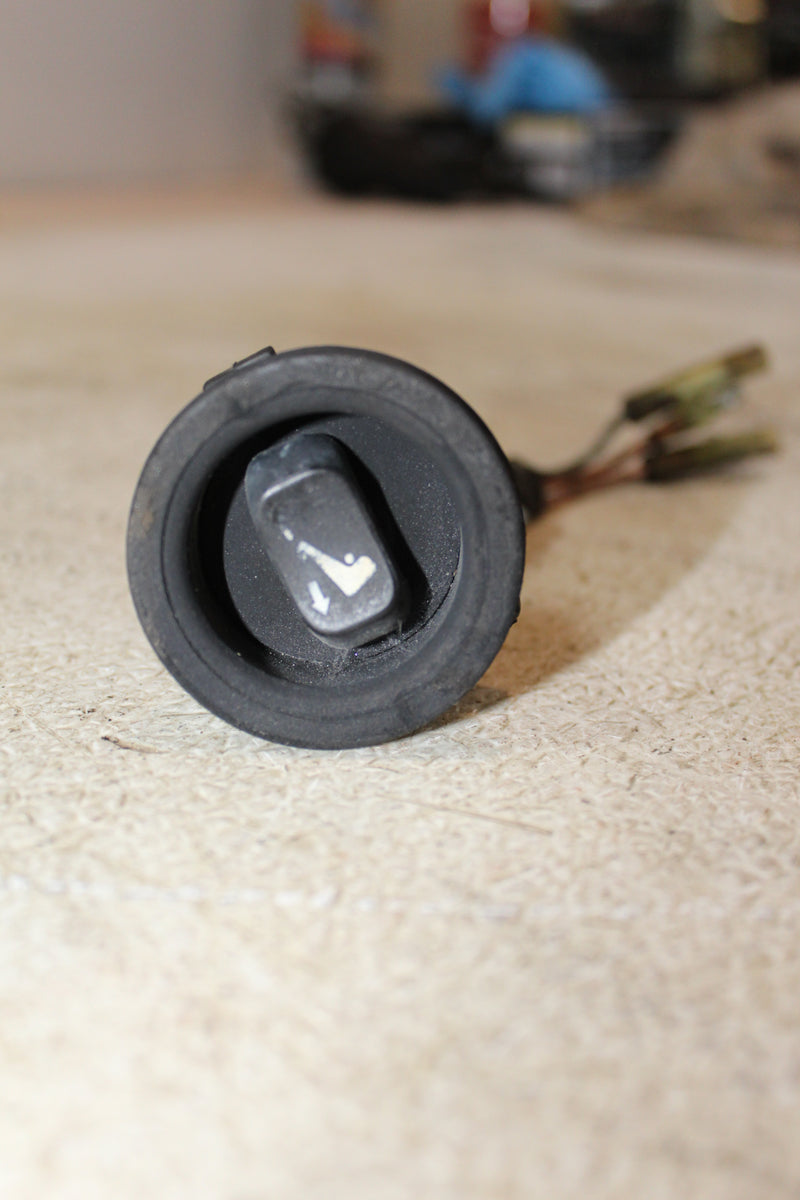 Suzuki DT140 140hp Outboard Tilt Trim Switch (37850-95602)
