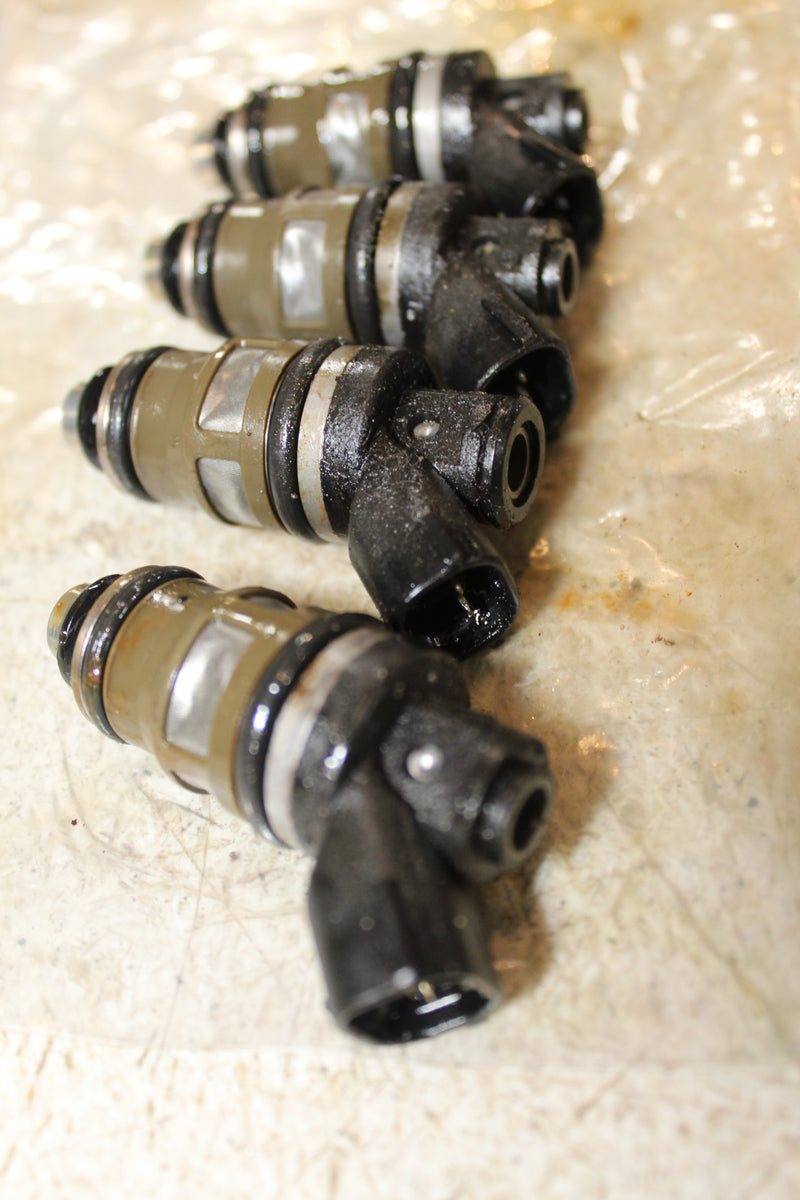 Suzuki DT140 140hp Outboard Fuel Injector Set (15710-94900)