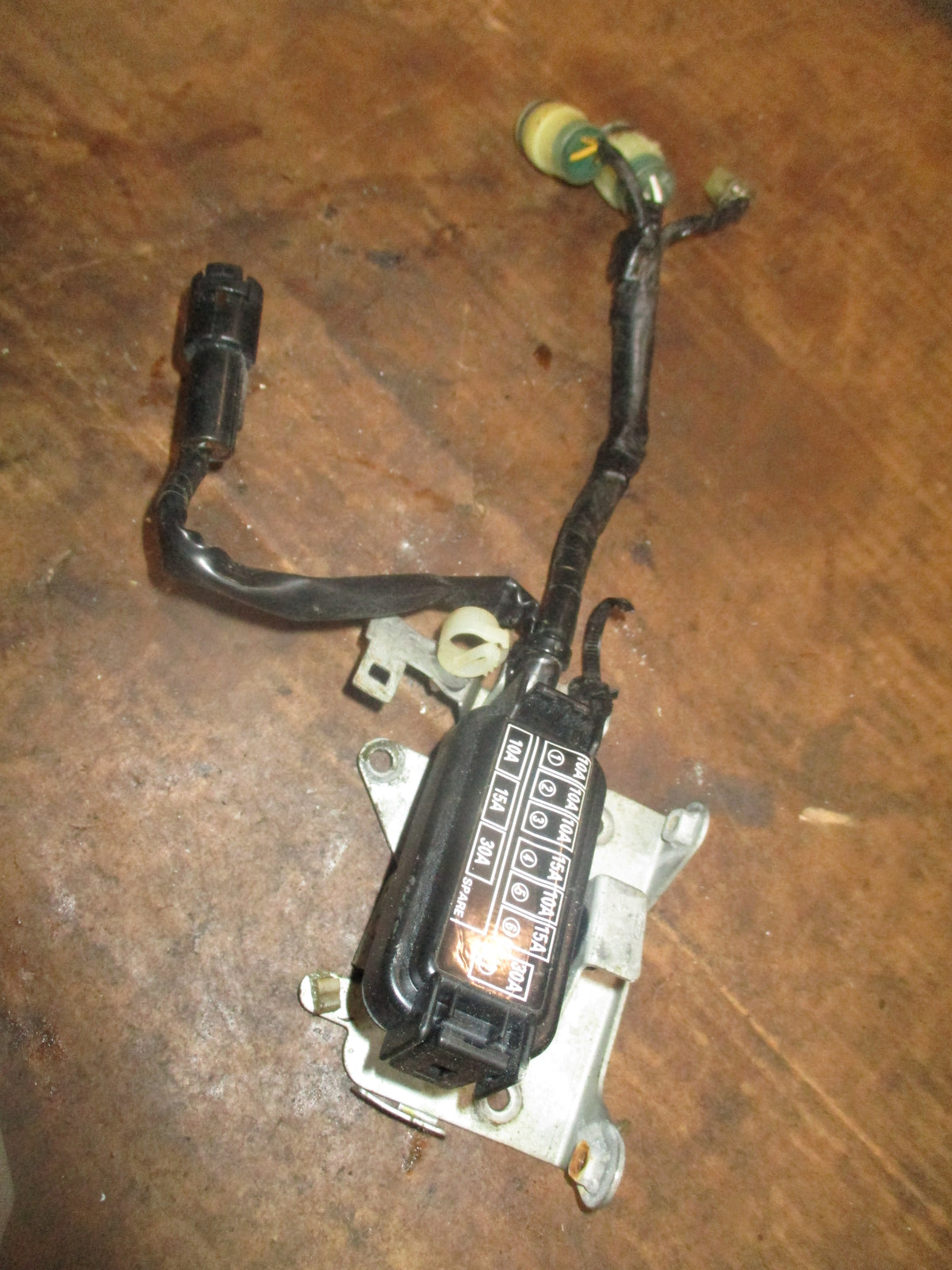 Honda BF225A outboard fuse box (32415-ZY3-A00)
