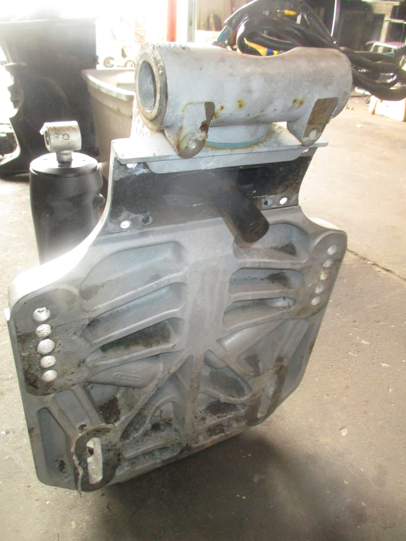 Mercury 275hp Verado 4 stroke outboard tilt trim unit