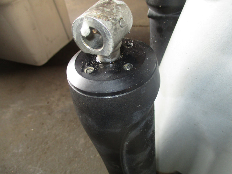 Mercury 275hp Verado 4 stroke outboard tilt trim unit