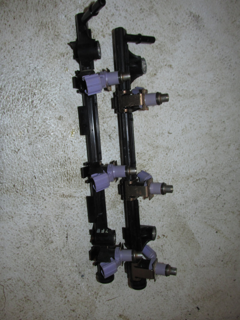 Yamaha 250hp 3.3L 4 Stroke Outboard Fuel Rail/Injector Set (6P2-13160-10)
