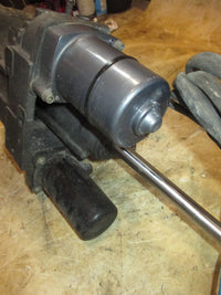 Load image into Gallery viewer, Yamaha 350hp 4 Stroke outboard Tilt Trim Unit 6AW-43800-00
