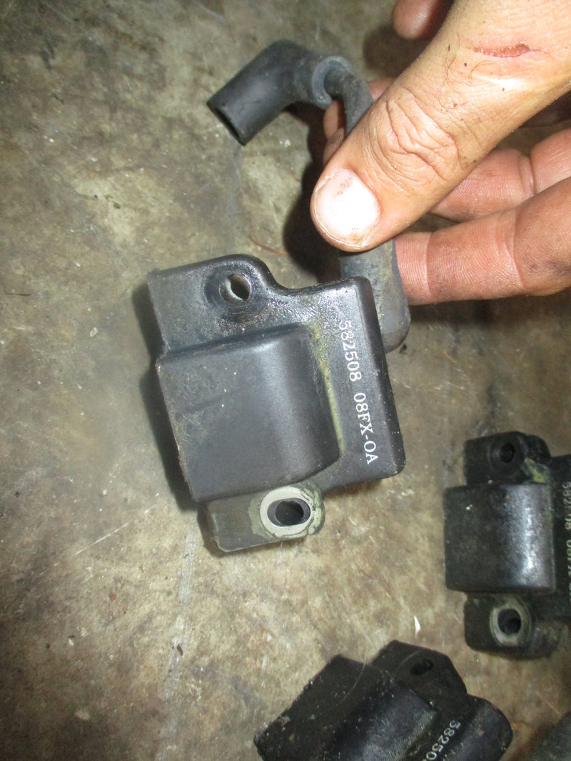 Johnson 70hp 2 stroke ignition coil set (582508)