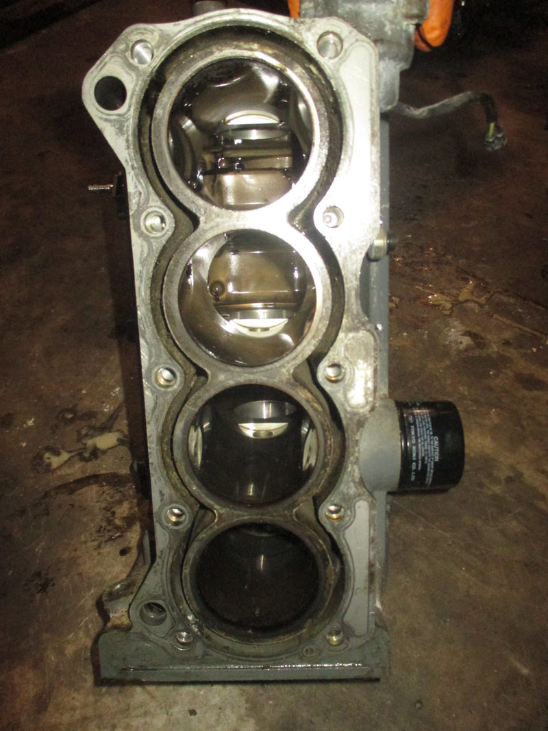 Suzuki DF70 70hp 4 stroke outboard Crankcase Block