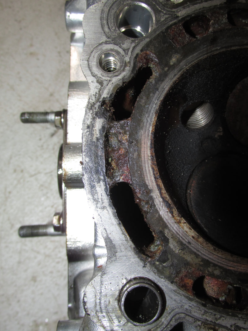 Suzuki DF70 70hp Outboard Cylinder Head