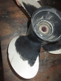 Load image into Gallery viewer, Suzuki DF 70 70hp 4 Stroke Outboard Aluminum Propeller 13 1/4 X 17
