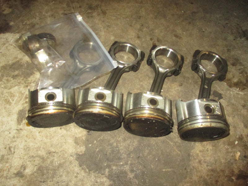 Suzuki DF70 70hp 4 stroke outboard Piston and Rod Set of 4 (12111-99E01)