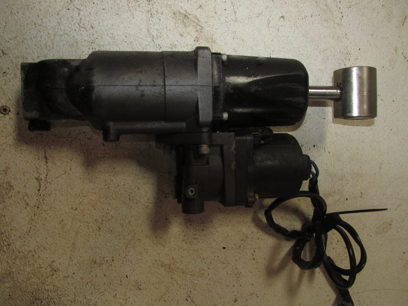 Suzuki DF70 70hp Outboard Tilt Trim Unit