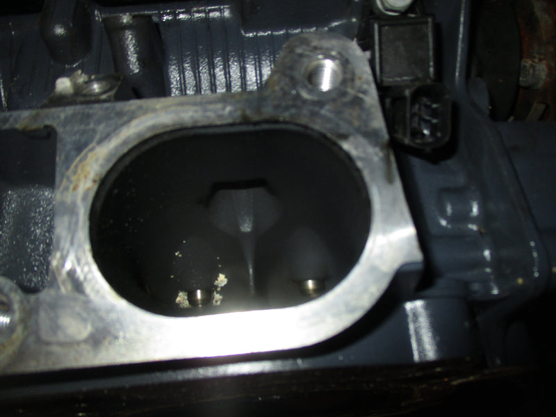 Yamaha 300hp 4 stroke outboard starboard cylinder head 6CE-00