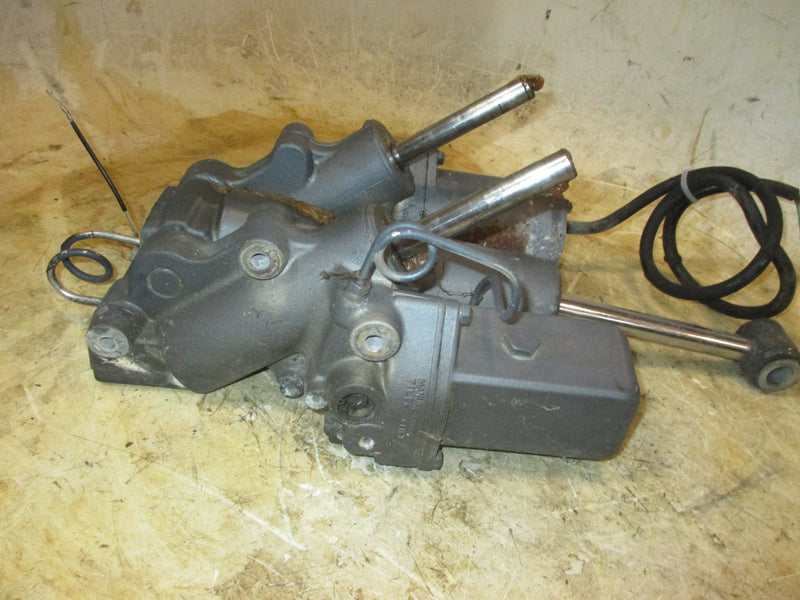 Yamaha 150hp 2 Stroke outboard Tilt Trim Unit