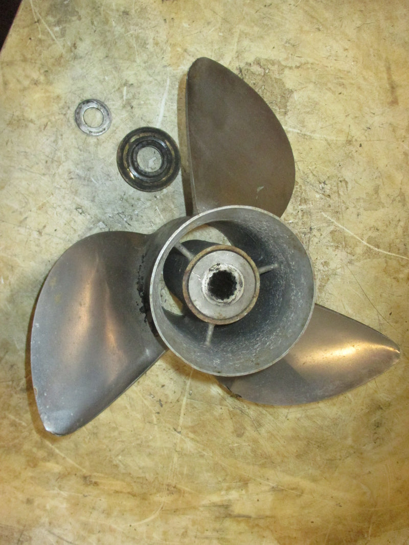 Yamaha 150hp 2 Stroke outboard Stainless Steel Propeller 13 3/4 X 17-M2