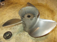 Load image into Gallery viewer, Yamaha 150hp 2 Stroke outboard Stainless Steel Propeller 13 3/4 X 17-M2
