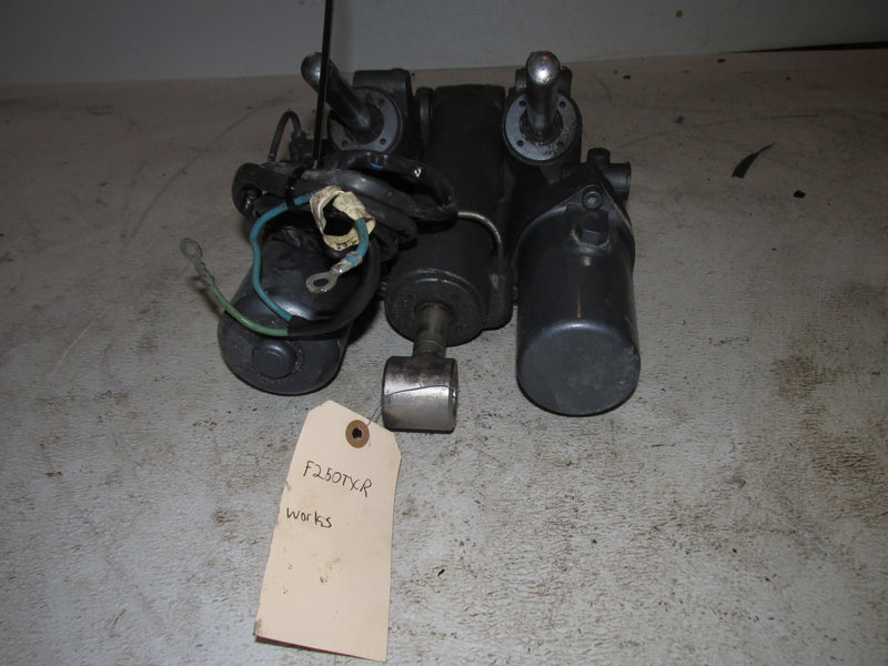 Yamaha 250hp 3.3L 4 Stroke Outboard Tilt Trim Unit