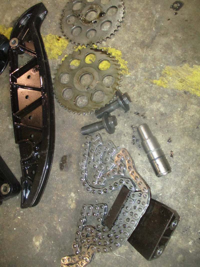 Mercury 275hp Verado 4 stroke outboard timing chain and guides (880559/880557)