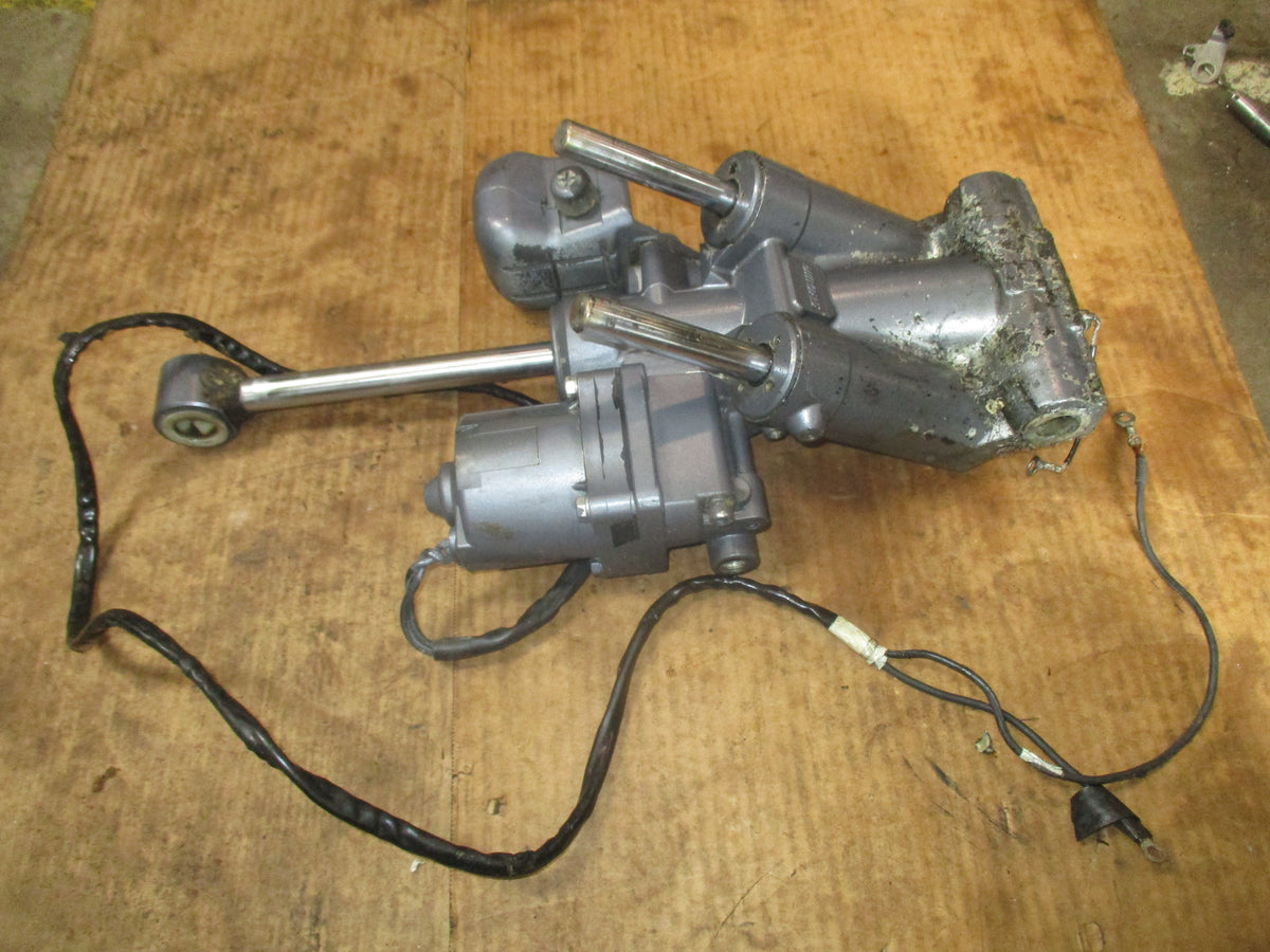 Yamaha 150hp 4 stroke outboard Showa tilt trim unit