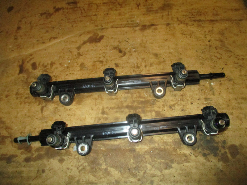 Yamaha 300hp 4 stroke outboard fuel rail injector set (6CB-13161-00-00)