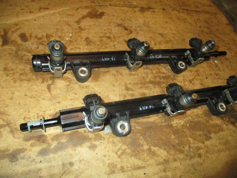 Yamaha 300hp 4 stroke outboard fuel rail injector set (6CB-13161-00-00)