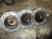 Load image into Gallery viewer, Evinrude 150hp outboard cylinder head (337548)
