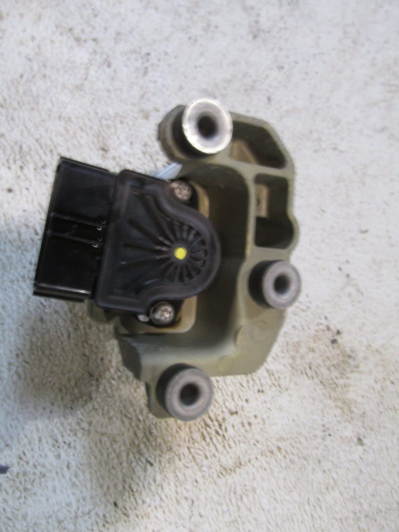 Yamaha 250hp 3.3L 4 Stroke Outboard Throttle Bracket