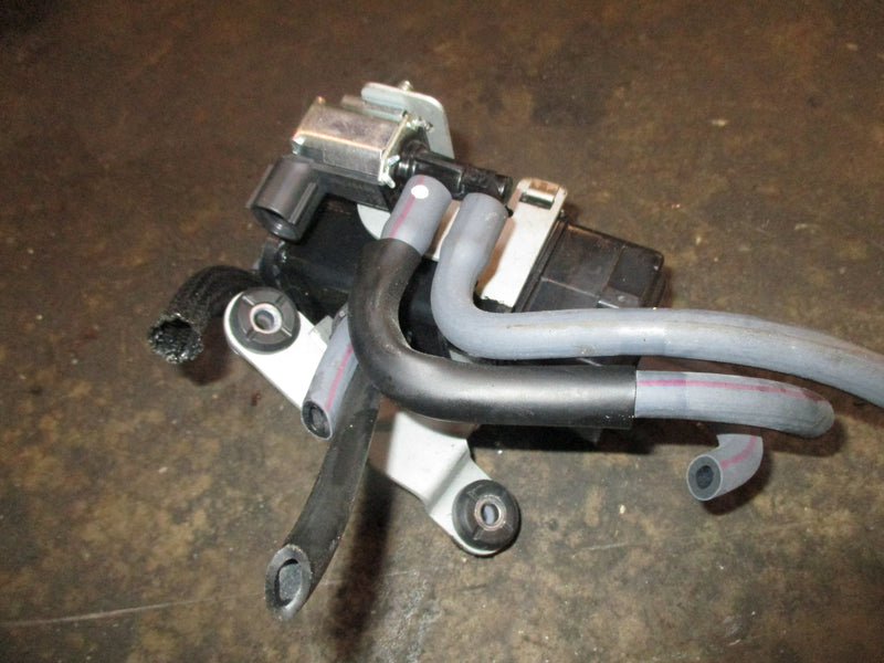 Yamaha 200hp 4 stroke outboard solenoid valve and air cannister