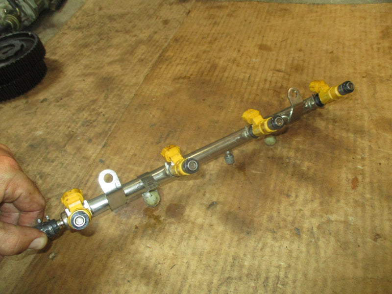 Yamaha 150hp 4 stroke outboard fuel rail injector set (63P13160-00)