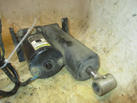 Load image into Gallery viewer, Mercury 115hp 2 stroke outboard Tilt Trim Unit
