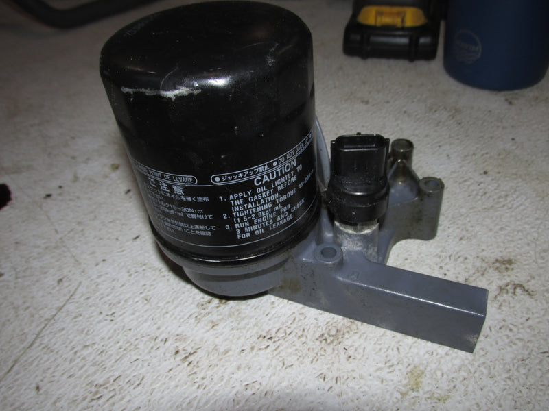 Yamaha 250hp 3.3L Outboard Oil Filter connector/Pressure Sensor