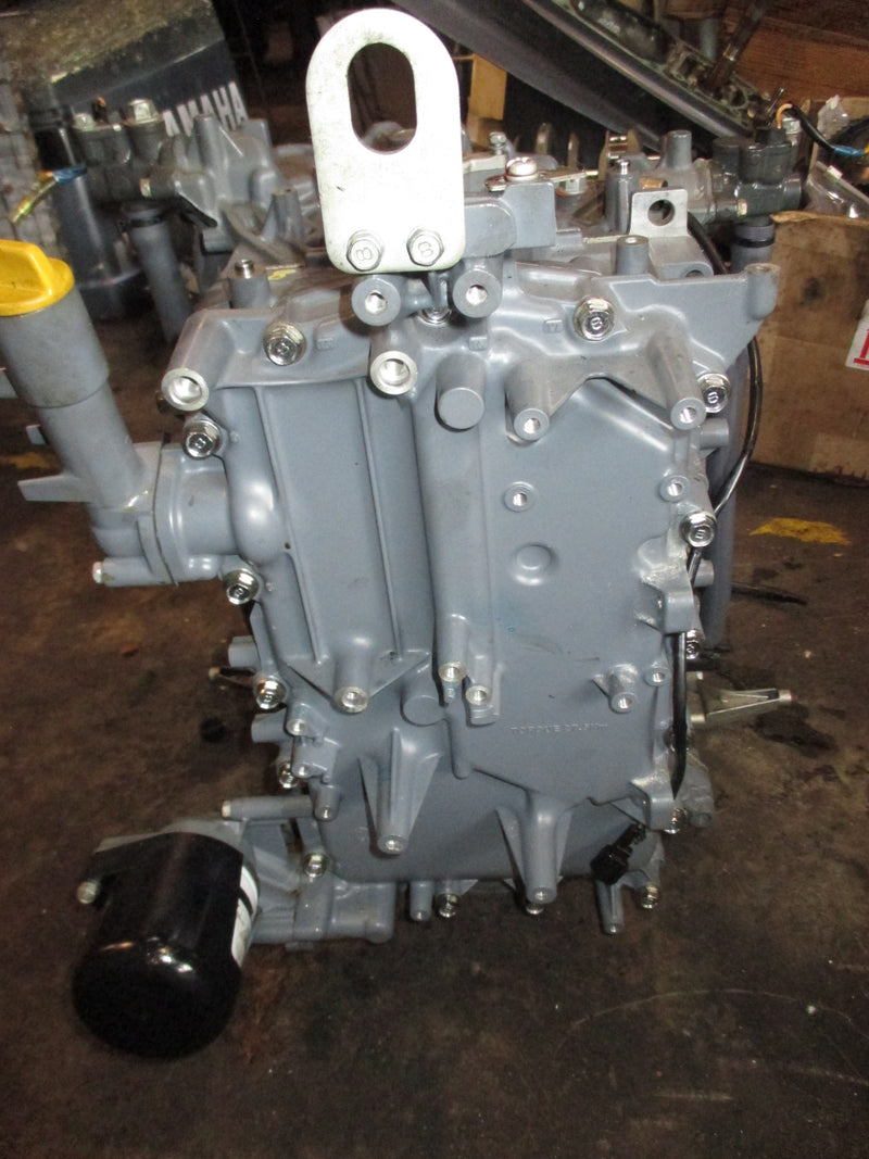 Yamaha 3.3L 225hp 4 stroke outboard crankcase block