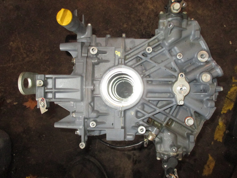 Yamaha 3.3L 225hp 4 stroke outboard crankcase block