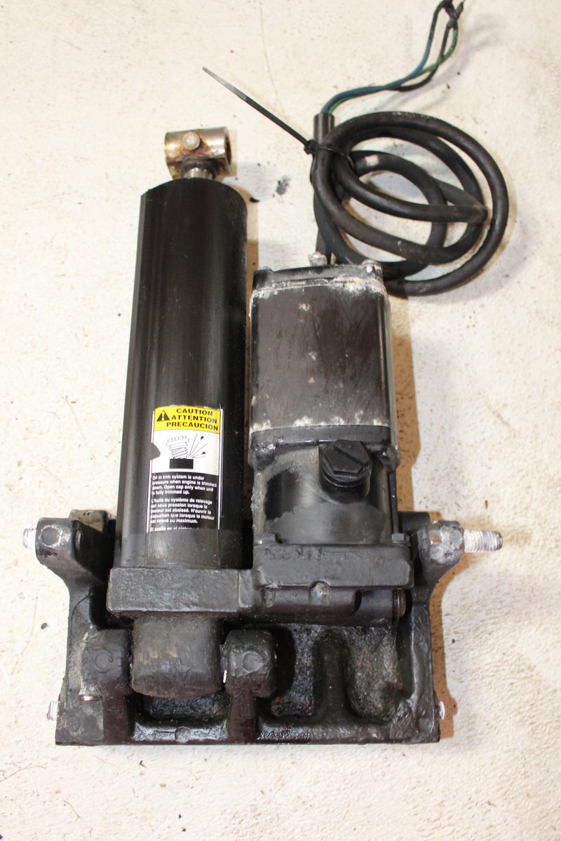 Mercury 90hp 2 Stroke Outboard Tilt Trim Unit