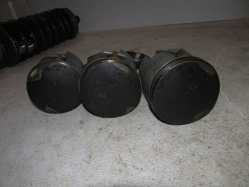 Yamaha HPDI 300hp outboard Starboard Piston/Rod set of 3 (6D0-01)