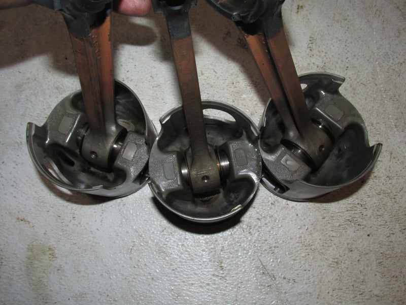 Yamaha HPDI 300hp outboard Starboard Piston/Rod set of 3 (6D0-01)