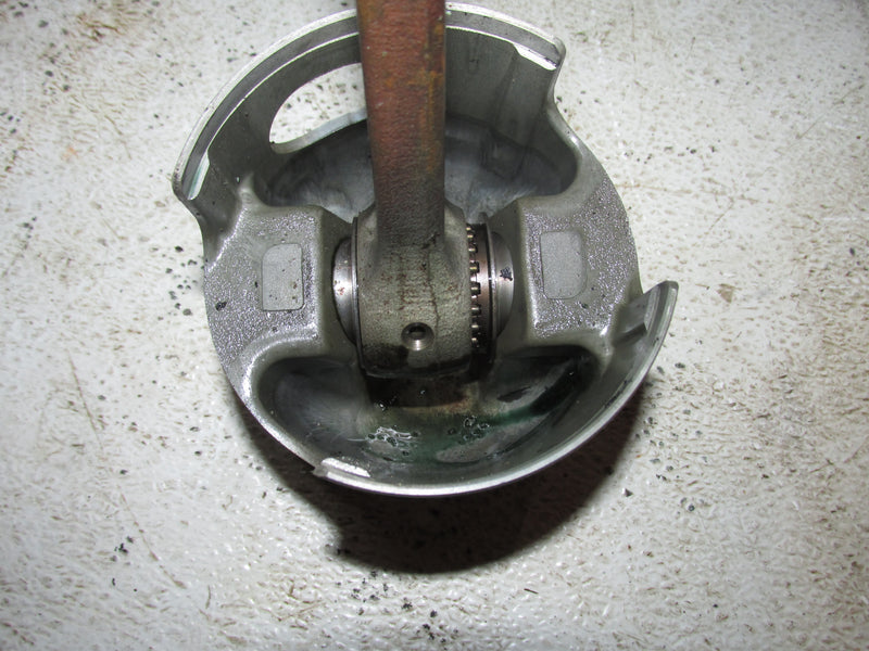 Yamaha HPDI 300hp outboard Starboard Piston/Rod set of 3 (6D0-01)