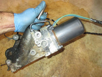 Load image into Gallery viewer, Yamaha 3.3L 225hp 4 stroke outboard tilt trim unit
