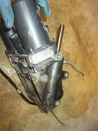 Load image into Gallery viewer, Yamaha 3.3L 225hp 4 stroke outboard tilt trim unit
