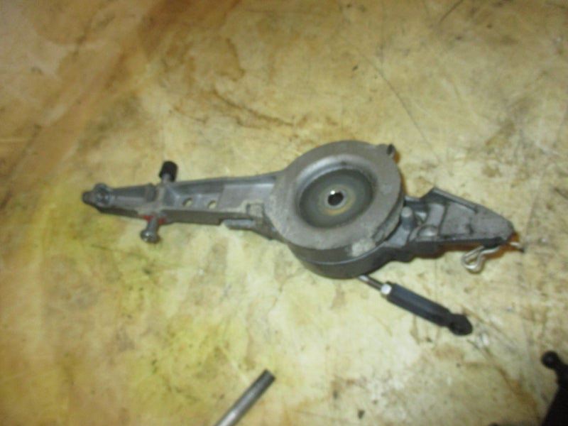 Yamaha 85hp 2 Stroke outboard Throttle Bracket (688-41632-01-94)